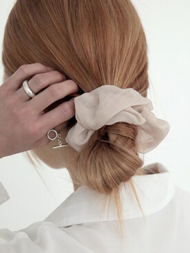 「アイテム（シュシュ、ベージュ系）」を使った、UNE MANSIONさん（レディース・159cm）の夏コーディネート