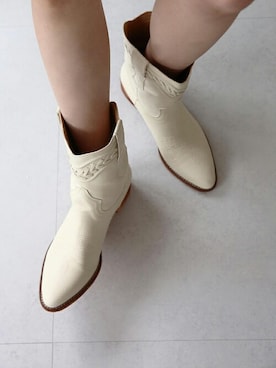 「UNE MANSION（ユヌマンション）のアイテム（ブーツ）」を使った、UNE MANSIONさん（レディース・167cm）の秋コーディネート