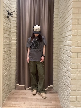 「HYSTERIC GLAMOUR（ヒステリックグラマー）のチノブッシュパンツ（その他パンツ、グリーン系）」を使った、ヵさん（レディース・155cm）の夏コーディネート