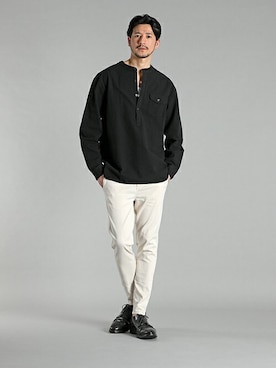 「LANVIN en Bleu(ランバンオンブルー)のアイテム(チノパンツ)」を使った、LANVIN en Bleu 本社さん(メンズ・177cm)の春コーディネート