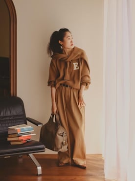 「アイテム（チノパンツ）」を使った、mihoさん（レディース・159cm）の秋コーディネート