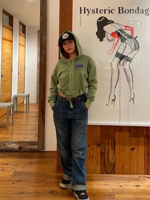 ヒステリックグラマー ガール　ショート丈　パーカー　ベージュ ヒステリックグラマー ガール ショート丈 パーカー ベージュ