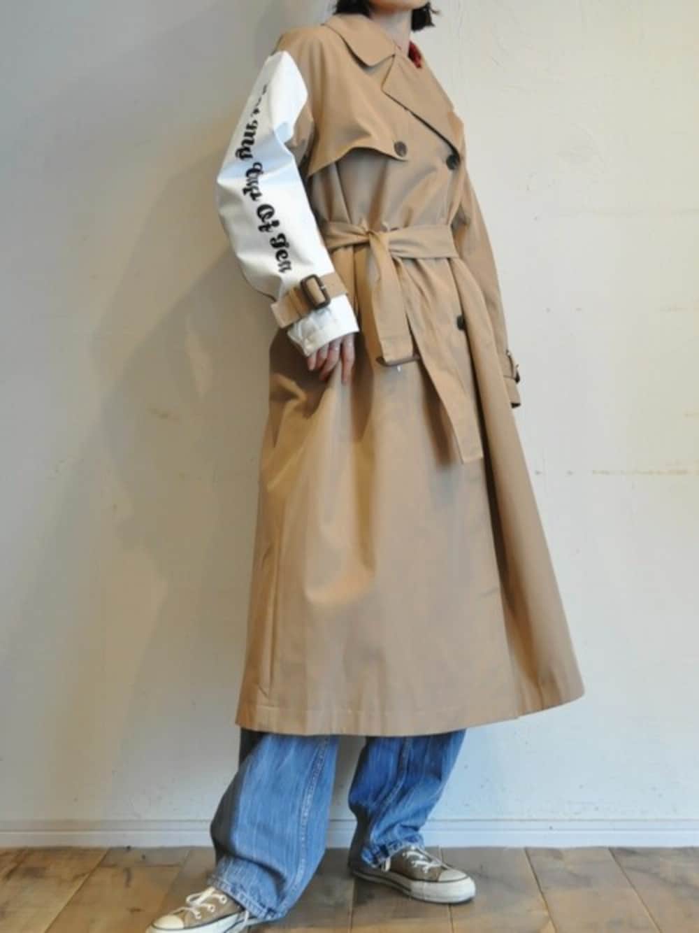 Thomas magpieのトレンチコートを使った人気ファッション