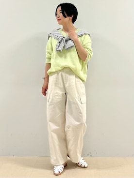 「アイテム（カーゴパンツ、ホワイト系）」を使った、yukoさん（レディース・156cm）の春コーディネート