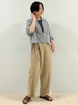 「アイテム（タンクトップ、グレー系）」を使った、yukoさん（レディース・156cm）の春コーディネート