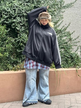 「アイテム（ジャージ）」を使った、PUNYUS  さん（レディース・163cm）の秋コーディネート