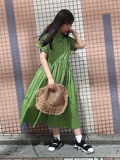 パールボタンワンピース カーキ PUNYUS（プニュズ）の「パールボタンシャツワンピース（ワンピース