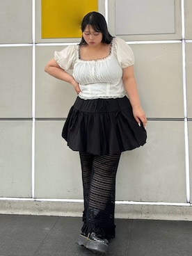 「PUNYUS（プニュズ）のフロントリボンバルーンミニスカート（スカート、ブラック系）」を使った、PUNYUS  さん（レディース・158cm）の夏コーディネート