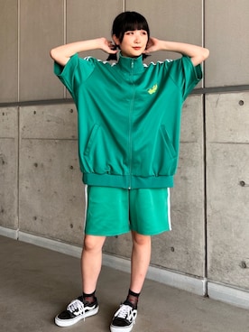 「アイテム（ジャージ）」を使った、PUNYUS  さん（レディース・162cm）の夏コーディネート