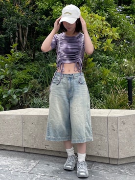 「PUNYUS（プニュズ）のデザインデニムハーフパンツ（デニムパンツ、ブルー系）」を使った、PUNYUS  さん（レディース・160cm）の春コーディネート