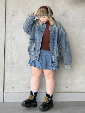 「アイテム（デニムスカート）」を使った、PUNYUS  さん（レディース・163cm）の秋コーディネート