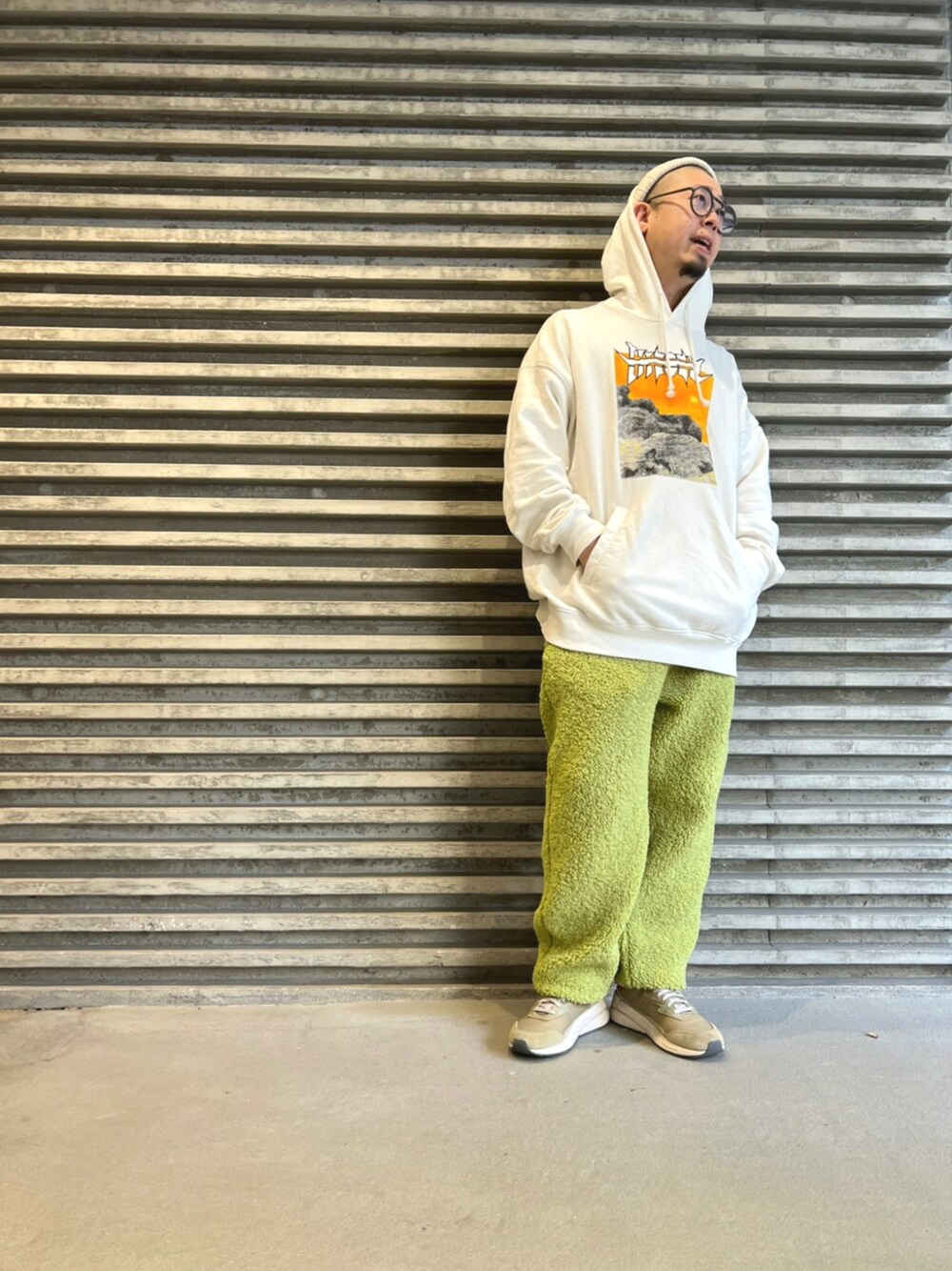 「diesel」｜「DIESELのアイテム（スウェット、ホワイト系）」を使った、Te2さん（メンズ・174cm）の冬コーディネートの1枚目の写真