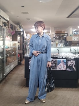 「AMERICAN HOLIC（アメリカンホリック）のアイテム（つなぎ/オールインワン、ブルー系）」を使った、takamiさん（レディース・159cm）の春コーディネート