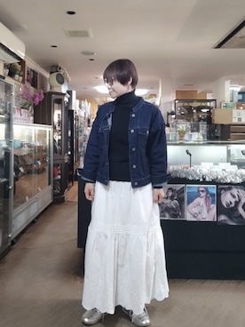 「AMERICAN HOLIC（アメリカンホリック）のふんわりティアードレーススカート（スカート、ホワイト系）」を使った、takamiさん（レディース・159cm）の春コーディネート