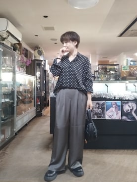 「AMERICAN HOLIC（アメリカンホリック）のドットドロストシャツ（シャツ/ブラウス、ブラック系）」を使った、takamiさん（レディース・159cm）の春コーディネート