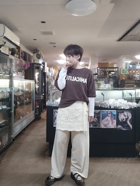 「AMERICAN HOLIC（アメリカンホリック）のアソートロゴルーズドルマンプルオーバー（スウェット、ブラウン系）」を使った、takamiさん（レディース・159cm）の春コーディネート