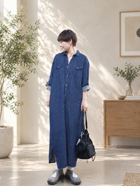 「AMERICAN HOLIC（アメリカンホリック）のデニムワンピース（ワンピース、ブルー系）」を使った、takamiさん（レディース・159cm）の秋コーディネート