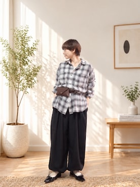 「Green　Parks（グリーンパークス）のオーバーサイズチェックシャツ（シャツ/ブラウス、ベージュ系）」を使った、takamiさん（レディース・159cm）の秋コーディネート