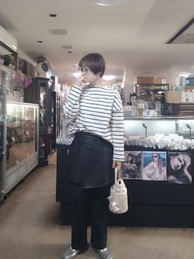 「DISCOAT（ディスコート）のレザーラップスカート（スカート、ブラック系）」を使った、takamiさん（レディース・159cm）の春コーディネート