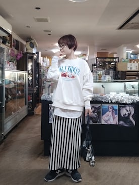 「LEPSIM（レプシィム）の12ゲージストライプニットスカート　133262（スカート、ブラック系）」を使った、takamiさん（レディース・159cm）の春コーディネート