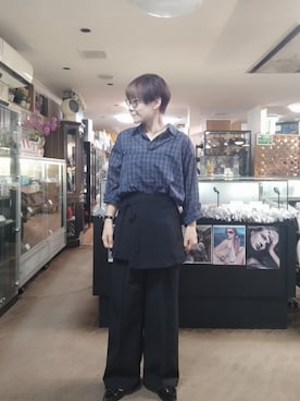 「アイテム（サンダル）」を使った、takamiさん（レディース・159cm）の秋コーディネート