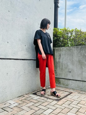 「アイテム（サンダル）」を使った、OSMOSIS大分 ORIEさん（レディース・170cm・30代）の秋コーディネート