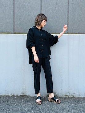 「アイテム（サンダル）」を使った、OSMOSIS大分 ORIEさん（レディース・170cm・40代）の秋コーディネート