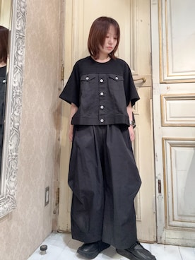 「gomme（ゴム）のビッグタックチノパンツ（チノパンツ、ブラック系）」を使った、gommeさん（レディース・170cm）の春コーディネート