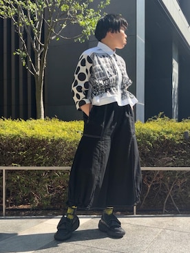 「gomme（ゴム）のヘムギャザーデニムパンツ（デニムパンツ、ブラック系）」を使った、gommeさん（レディース・170cm）の春コーディネート