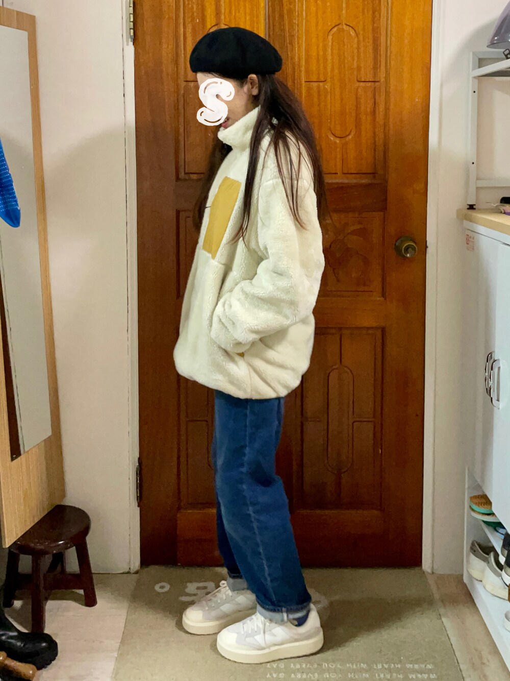 「ct302、New Balance、niko and ...、GU、MUJI、無印良品」｜「niko and...のオリジナルカラーベレー帽（ハンチング/ベレー帽、ブラック系）」を使った、Luke&Stopnessさん（レディース・161cm）の春コーディネートの1枚目の写真