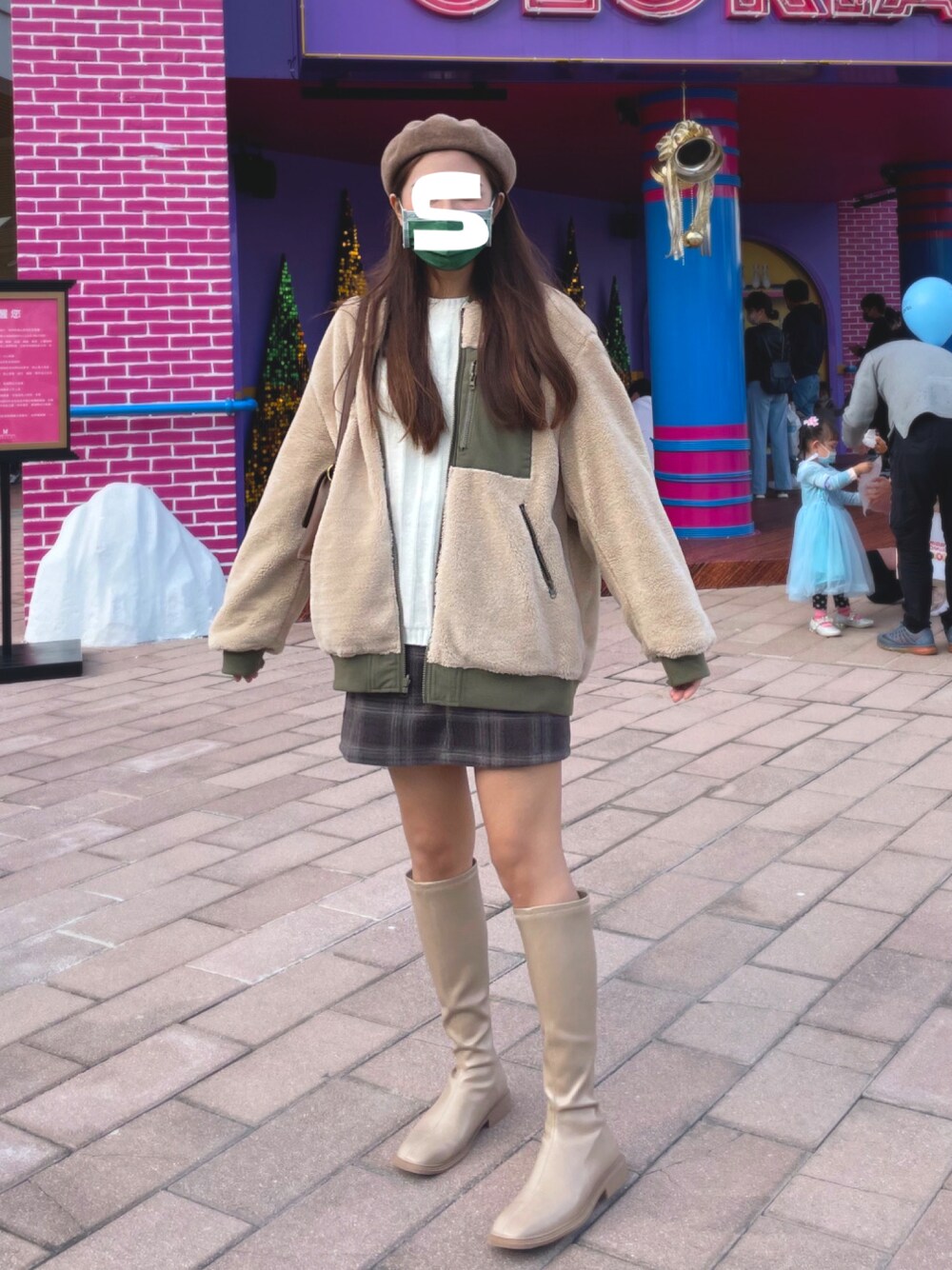 「ootd、街頭穿搭、冬コーデ、niko and ...」｜「niko and...のオジルナルカラーベレー帽（ハンチング/ベレー帽、ブラック系）」を使った、Luke&Stopnessさん（レディース・161cm）の冬コーディネートの1枚目の写真