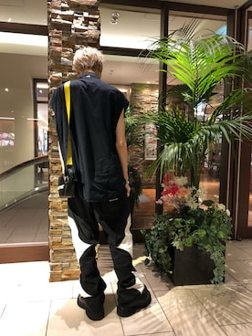 「off white（オフホワイト）のアイテム」を使った、いっくんさん（メンズ・179cm）の秋コーディネート