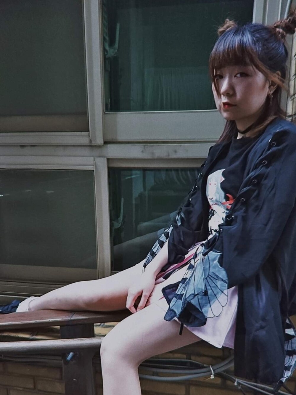 「黑色、暗黑系、硬妹、やみかわいい、かわいい、短裙、百褶裙、プリーツスカート、瑪莉珍、ブラック」｜「MusesのNT$270（スカート、ピンク系）」を使った、Yukikiさん（レディース・157cm）の冬コーディネートの2枚目の写真