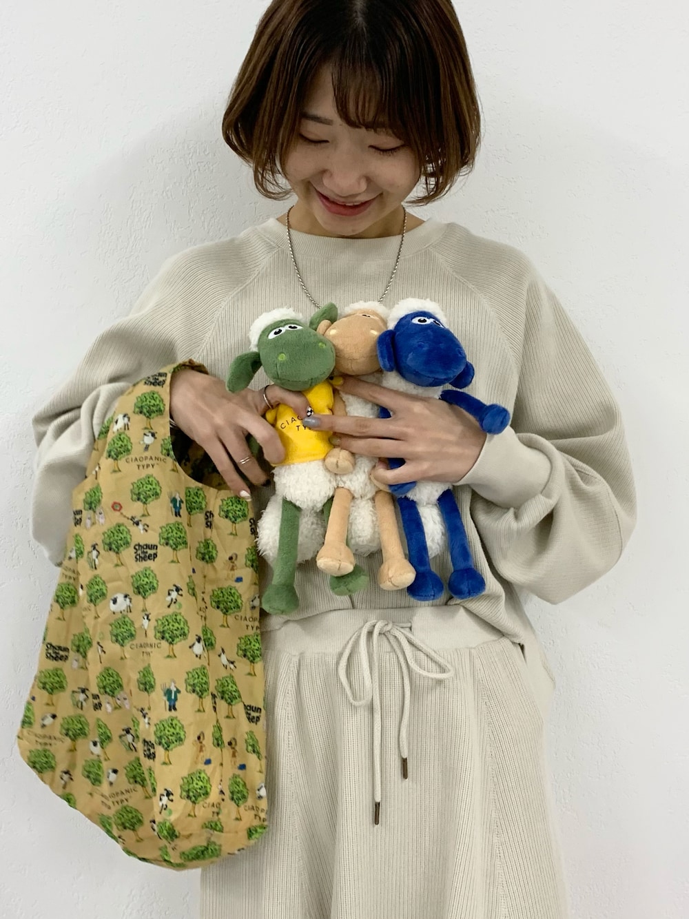 「大人カジュアル、ひつじのショーン、大人かわいい、ラフ、CIAOPANIC TYPY、nici」｜「CIAOPANIC TYPYの変形ワッフルマーメイドスカート（スカート、グレー系）」を使った、yumiさん（レディース・165cm）の冬コーディネートの1枚目の写真