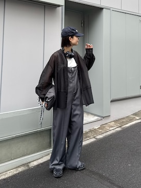 「WILLOW（ウィロー）の【willow】スラックスサロペット（サロペット/オーバーオール、グレー系）」を使った、yumiさん（レディース・165cm）の春コーディネート