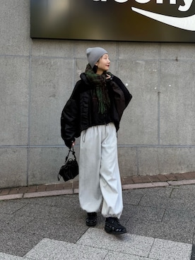 「アイテム（ニットキャップ/ビーニー）」を使った、yumiさん（レディース・165cm）の秋コーディネート