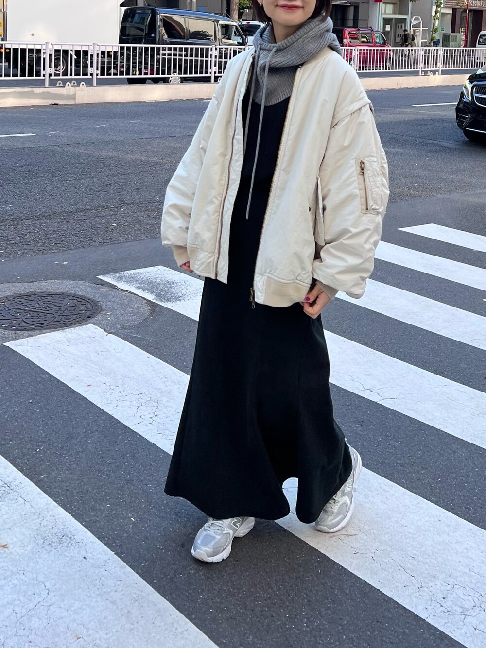 「MA-1、プチプラ、バラクラバ、冬コーデ、クリスマスに着たい服、レイヤードスタイル、モノトーンコーデ、骨格ナチュラル、高身長女子、CIAOPANIC TYPY、カジュアルコーデ、シンプルスタイル、着回しコーデ、ニットコーデ」｜「CIAOPANIC TYPYの∴【ユニセックス】2WAYボリュームスリーブMA‐1（MA-1、グレー系）」を使った、yumiさん（骨格ナチュラル・レディース・165cm）の秋コーディネートの1枚目の写真