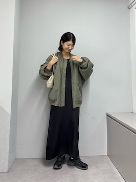 「アイテム（MA-1）」を使った、yumiさん（レディース・165cm）の秋コーディネート