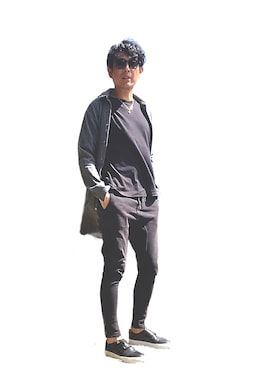 「AKM Contemporary（エイケイエムコンテンポラリー）のアイテム」を使った、英麿さん（メンズ・183cm）の春コーディネート