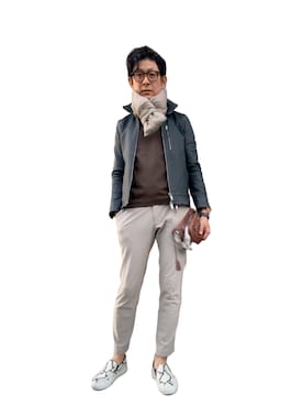 「アイテム（モカシン/デッキシューズ、ホワイト系）」を使った、英麿さん（メンズ・183cm）の冬コーディネート