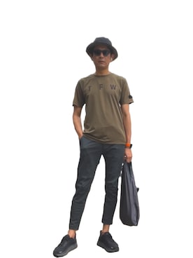 「TFW49（ティーエフダブリュー）のアイテム」を使った、英麿さん（メンズ・183cm）の春コーディネート