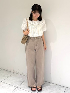 「flower（フラワー）のプレザーチェーンバッグ（ショルダーバッグ、ベージュ系）」を使った、flowerさん（レディース・160cm）の夏コーディネート