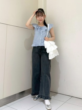 「flower（フラワー）のフリルデニムパンツ（デニムパンツ、ブラック系）」を使った、flowerさん（レディース・164cm）の夏コーディネート