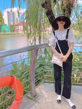「PAGEBOY（ページボーイ）のアイテム（サロペット/オーバーオール）」を使った、Léa.Dさん（レディース・166cm）の夏コーディネート