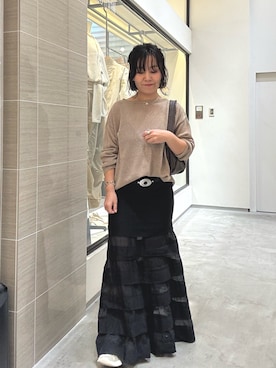 「Whim Gazette（ウィムガゼット）のボートネックペーパーヤーンプルオーバー（ニット/セーター、ブラウン系）」を使った、take3momさん（レディース・149cm）の春コーディネート