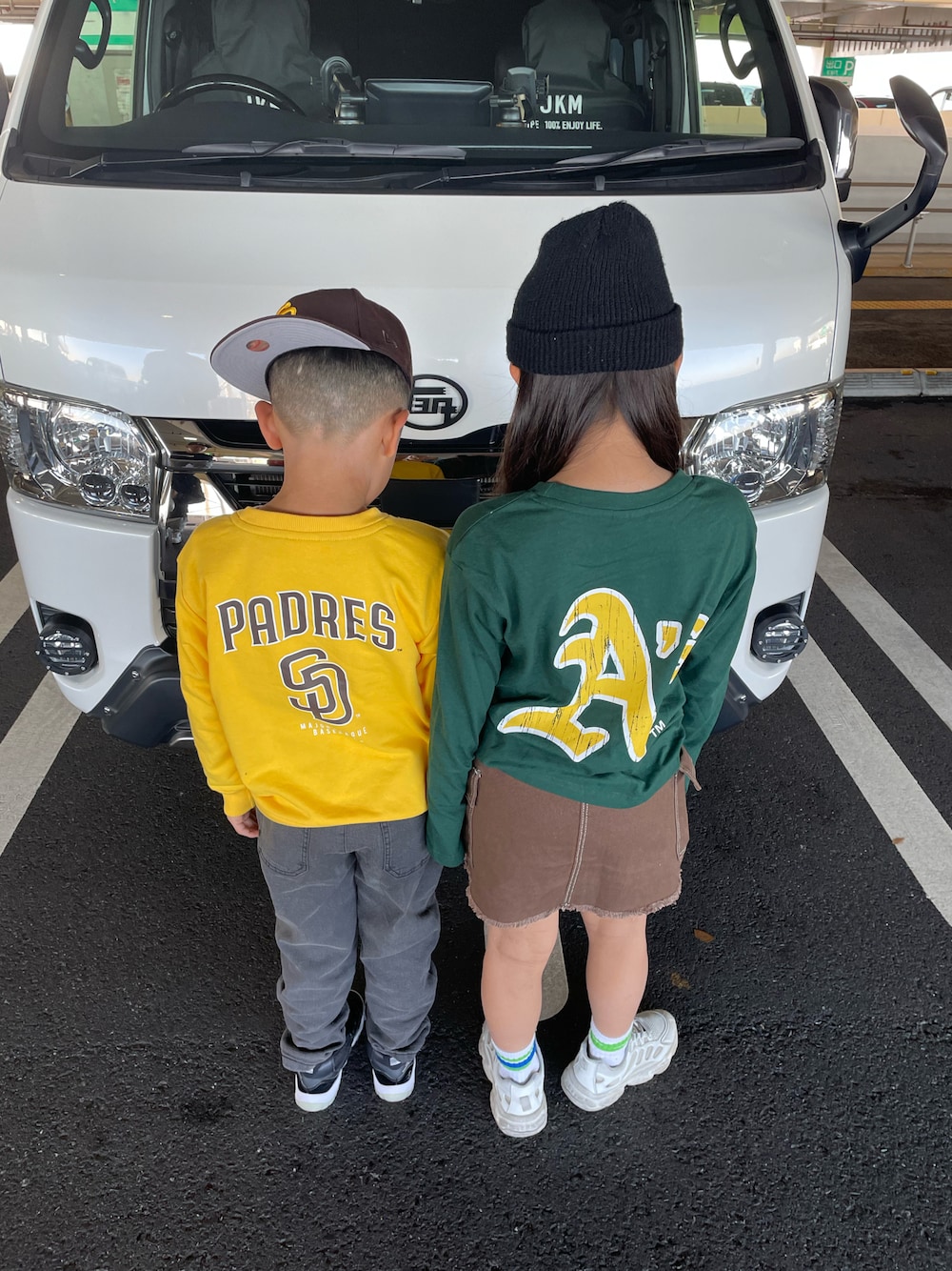 「お出かけコーデ、小学生コーデ、秋服」｜「しまむらのアイテム（Tシャツ/カットソー、グリーン系）」を使った、mikaさん（キッズ・130cm）の秋コーディネートの1枚目の写真