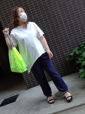 「ネオンイエロー」｜「アイテム（アクセサリー）」を使った、mineさん（レディース・152cm）の夏コーディネート