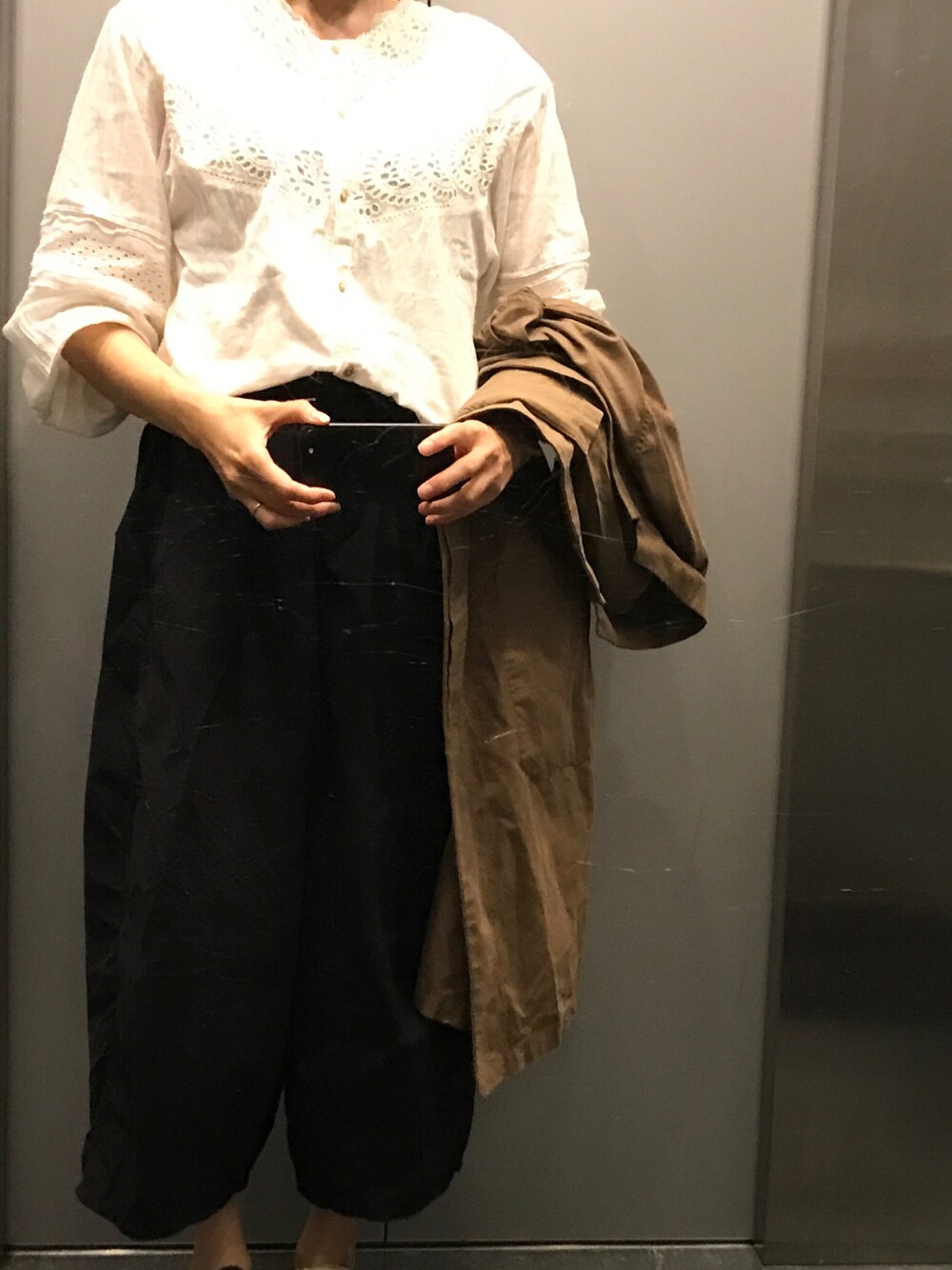 「ZARA KIDSのアイテム（シャツ/ブラウス、ホワイト系）」を使った、涼さん（レディース・158cm）の春コーディネートの1枚目の写真