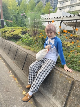 「アイテム（スリッポン）」を使った、鈴石 風さん（レディース・156cm）の秋コーディネート