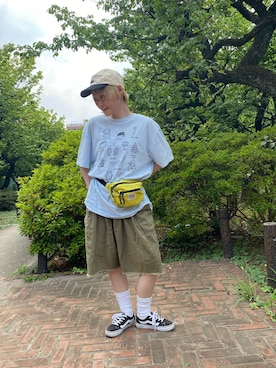 「usedのアイテム（Tシャツ/カットソー、ブルー系）」を使った、鈴石 風さん（レディース・156cm）の夏コーディネート